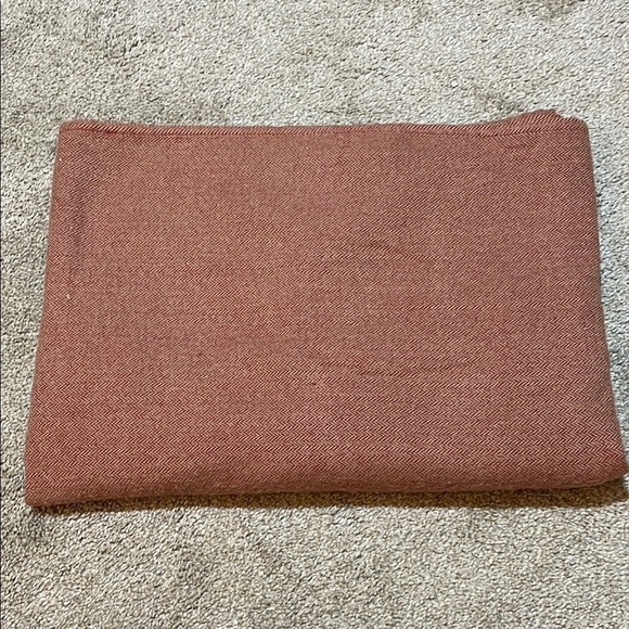 Calvin Klein Knit Decorative Throw Blanket - Picture 1 of 6